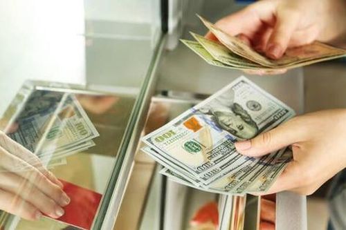 Yêu cầu xử lý nghiêm hành vi đầu cơ, găm giữ ngoại tệ gây bất ổn thị trường