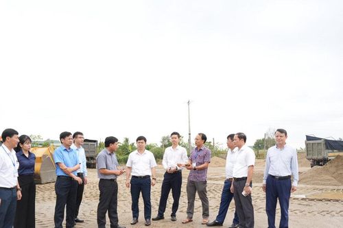Thường trực HĐND tỉnh khảo sát chuẩn bị cho phiên chất vấn tại Kỳ họp thứ 4 - HĐND tỉnh Nghệ An khóa XIX