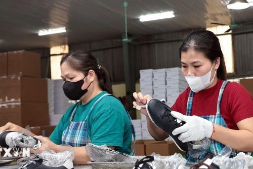 Hàng trăm công nhân trở lại làm việc sau 1 ngày ngừng việc tập thể