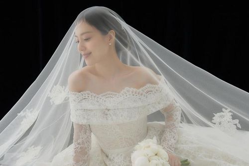 Nữ diễn viên Moon Chae Won có động thái đầu tiên sau khi kết hôn
