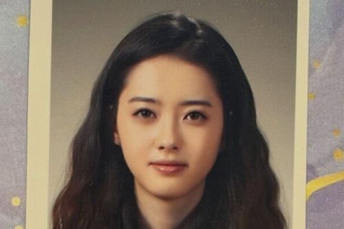 Ảnh thẻ hoàn hảo không tì vết của 'ngọc nữ màn ảnh Hàn Quốc' Go Ara