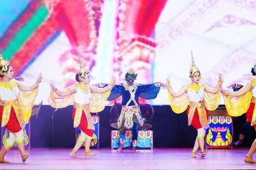 Bảo tồn và phát huy văn hóa của đồng bào