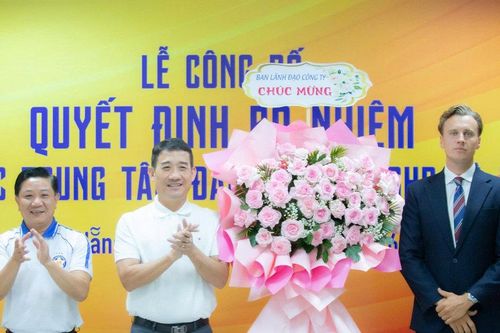 Ông Joshua Edwin Shepherd giữ chức Giám đốc Trung tâm Đào tạo bóng đá trẻ SHB Đà Nẵng
