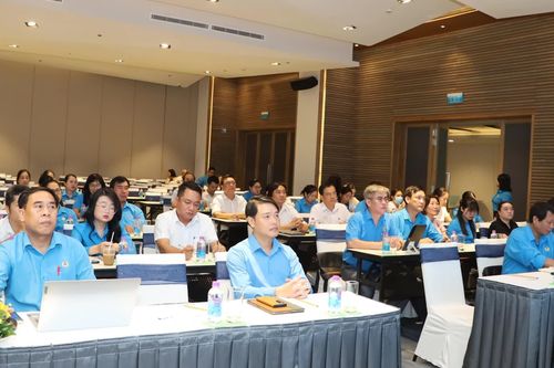 Hội nghị toàn quốc nghiên cứu, học tập, quán triệt Nghị quyết Đại hội Mặt trận và Công đoàn Việt Nam