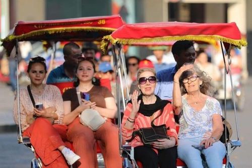 Khách quốc tế đến Việt Nam đạt 12,3 triệu lượt trong 6 tháng đầu năm