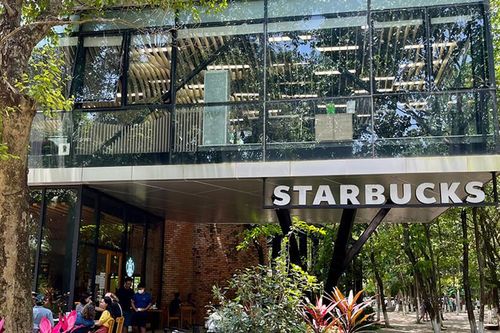 Công an đang làm rõ phản ánh về việc có thiết bị 'giống camera' đặt ở nhà vệ sinh của Starbucks ở Ecopark
