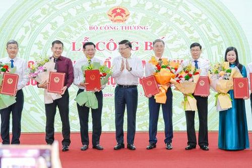 PGS.TS Đinh Văn Châu tiếp tục giữ chức Hiệu trưởng trường Đại học Điện lực