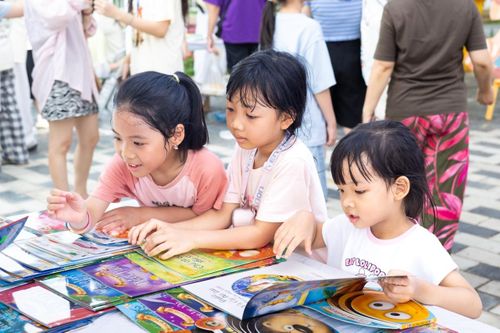 Nhóm bạn trẻ trường chuyên tổ chức hội sách, lan tỏa văn hóa đọc
