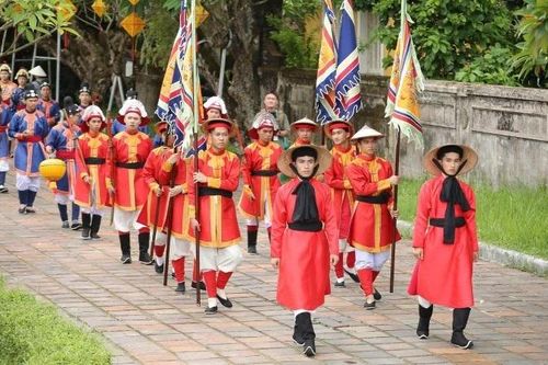 Hơn 1.000 người tham gia Ngày hội Việt phục tại Huế