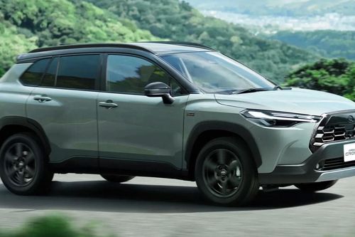 Toyota Corolla Cross có thêm bản đặc biệt, lấy cảm hứng từ đàn anh Land Cruiser