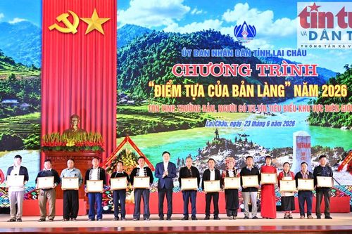 Bù đắp xứng đáng, phát huy hiệu quả vai trò người có uy tín thời gian tới