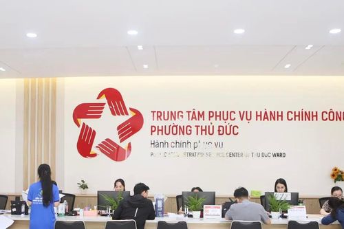 TPHCM lấy người dân và doanh nghiệp làm trung tâm phục vụ