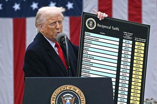 Ông Trump đã mua cổ phiếu của Apple, Nvidia