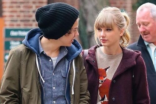 Harry Styles hát về Taylor Swift đúng ngày nữ ca sĩ kết hôn?