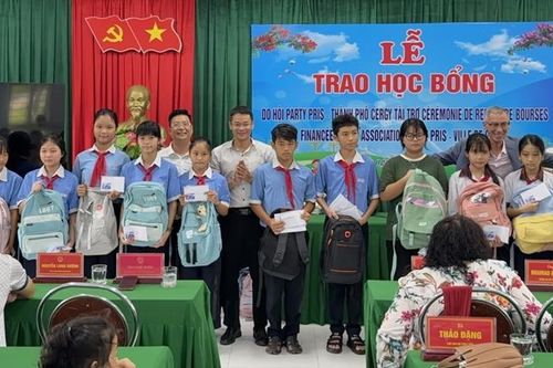 Hóa Châu mở rộng nhịp cầu hữu nghị với thành phố Cergy (Pháp)
