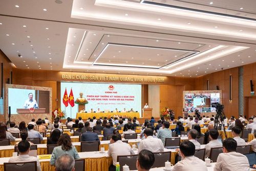 Tháo gỡ điểm nghẽn, tạo bứt phá tăng trưởng trong 6 tháng cuối năm