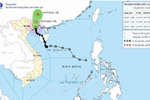 Bão số 1 đi vào bờ biển Móng Cái, gây gió mạnh trên đất liền
