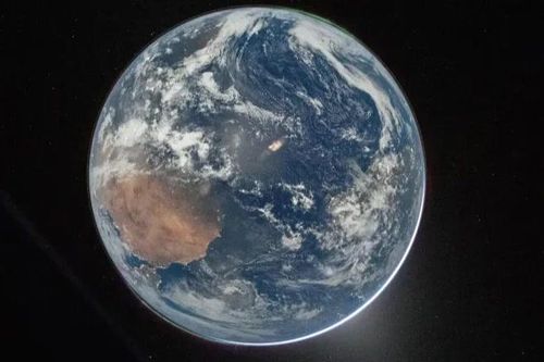 NASA phóng robot giải cứu kính viễn vọng khỏi nguy cơ bốc cháy