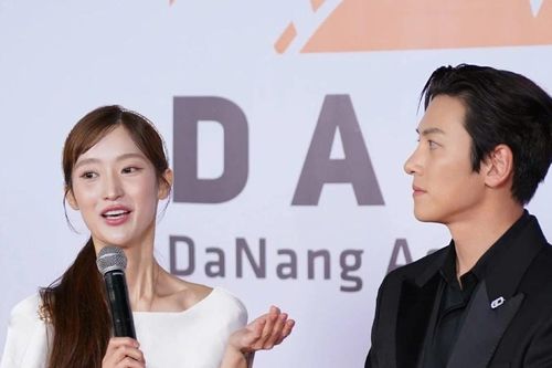 Người mẫu kiêm nhà sáng tạo nội dung xứ Hàn muốn trở lại Việt Nam sau DANAFF