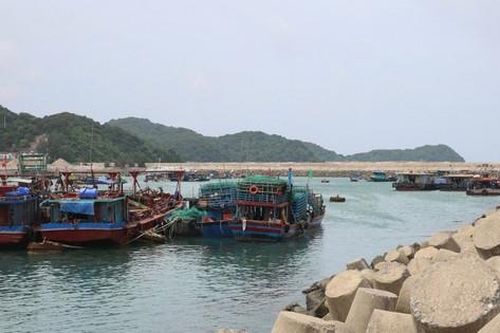 Từ vụ lật tàu Vịnh Xanh 58, không thể chủ quan với dông, lốc do bão số 1