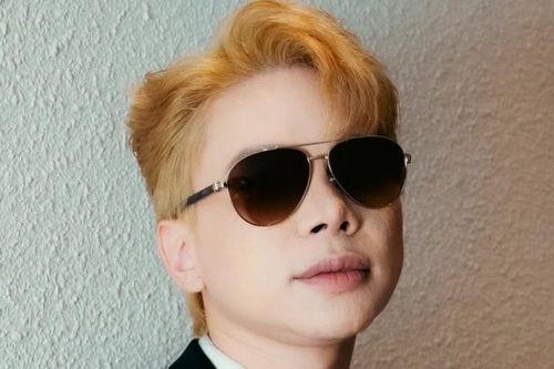 Ca sĩ Việt gây bão mạng sau một đêm