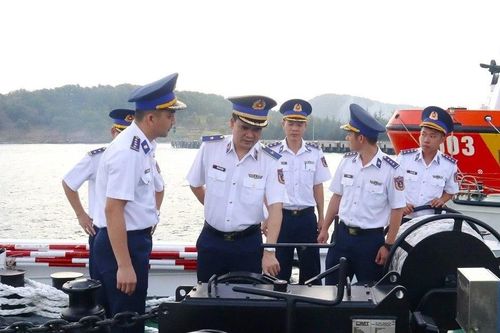 Thanh niên Hải đội 401 'chỉnh huấn' theo Chỉ thị của Bộ trưởng Quốc phòng