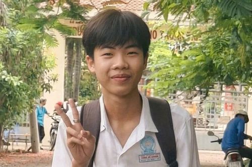 Á khoa toàn quốc khối C00 Nguyễn Thái Hoàng nuôi giấc mơ làm thầy giáo