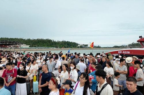 Quảng Ninh: Hơn 1.700 khách du lịch ở đảo Cô Tô đã về đất liền an toàn