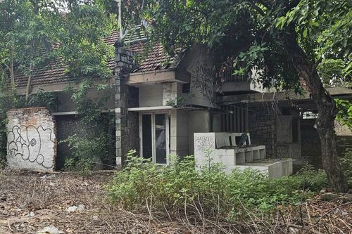 Đảo qua những khu cỏ úa rêu phong nơi 'đất vàng' TP Hồ Chí Minh