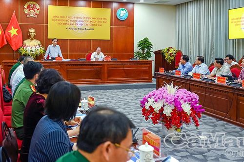 Bộ trưởng Bộ Ngoại giao Lê Hoài Trung làm việc với lãnh đạo tỉnh Cà Mau
