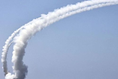 Nhà lãnh đạo Kim Jong Un giám sát cuộc thử nghiệm tên lửa chiến lược từ tàu khu trục mới nhất