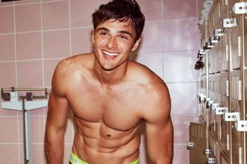 Vì sao mỹ nam cao 1,96 m không nên là James Bond?