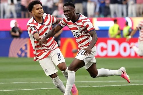 UEFA phản đối miễn án treo giò đối với Folarin Balogun