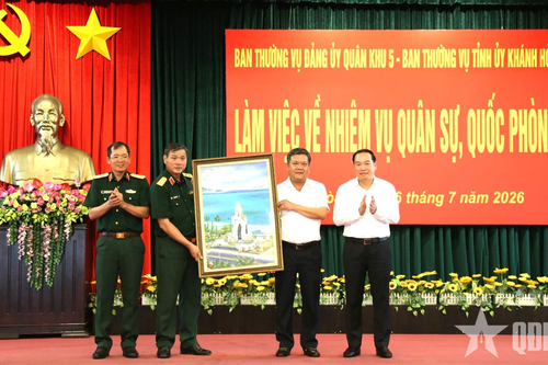Phối hợp xây dựng, điều chỉnh thế bố trí quốc phòng mang tính chiến lược