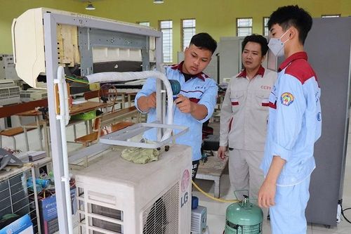 Quy định tiêu chuẩn người dạy nghề tạo hành lang pháp lý kịp thời