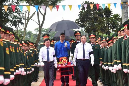 Tây Ninh truy điệu, an táng 173 hài cốt liệt sĩ quân tình nguyện hy sinh tại Campuchia