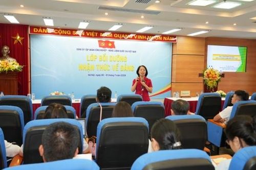 [VIDEO] Petrovietnam khai giảng lớp Bồi dưỡng nhận thức về Đảng khu vực Hà Nội năm 2026