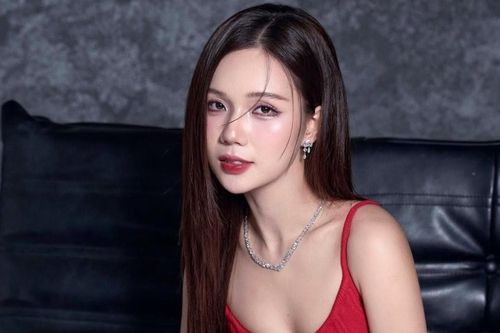 Chồng diễn viên Ngọc Anh không ý kiến về cảnh tình cảm của vợ, ủng hộ bà xã sexy