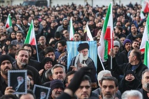 Hàng triệu người Iran tham dự lễ tang cố Lãnh tụ tối cao Ali Khamenei