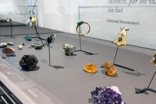 Bảo tàng Pháp bị trộm bảo vật hàng triệu Euro sau vụ đánh cắp kho báu Louvre