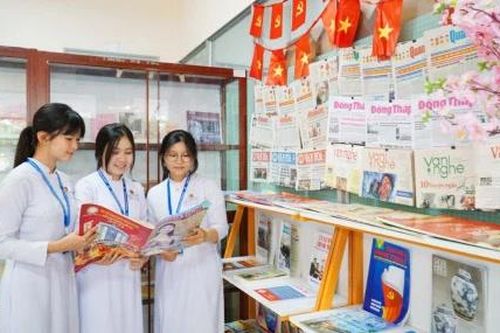 Những trang sách ươm mầm tri thức
