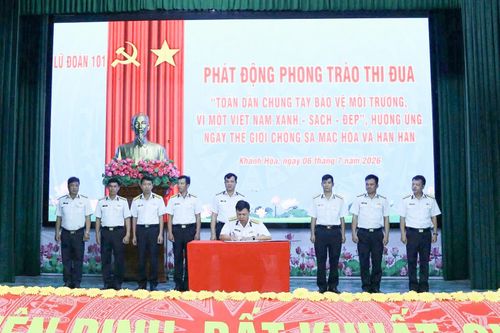 Lữ đoàn 101 phát động phong trào thi đua bảo vệ môi trường