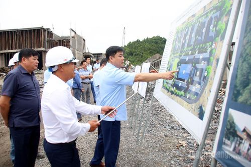 Tăng ca, tăng kíp thi công xây dựng Trường Phổ thông nội trú liên cấp Sơn Vĩ
