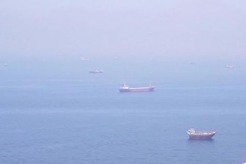 Dự trữ dầu toàn cầu giảm sau cú sốc nguồn cung vùng Vịnh