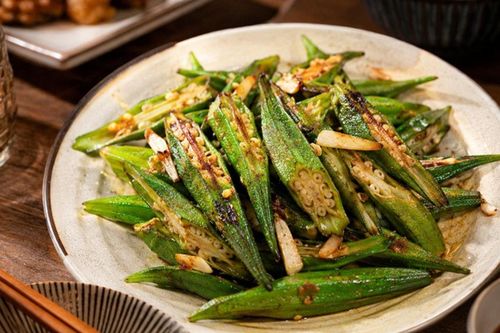 Đừng nấu đậu bắp theo cách cũ rồi chê nhớt không ngon, tôi thử biến tấu khác chút mà như nhà hàng 5 sao