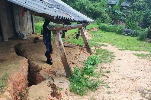 Mưa lớn, Điện Biên bị thiệt hại về giao thông, nhà ở của nhân dân