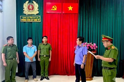 Bắt đối tượng thu lợi bất chính 2,4 tỷ đồng từ bán cát trái phép