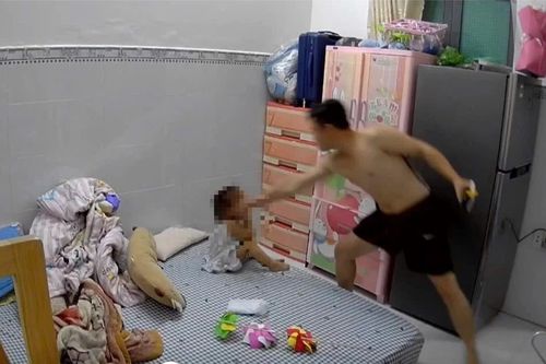 Vụ bé gái bị bạo hành ở TPHCM: Vì sao người mẹ chưa trình báo ngay?