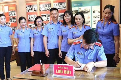 Sinh hoạt chuyên đề về thân thế và sự nghiệp đồng chí Hoàng Quốc Việt