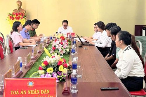 Phiên họp xem xét, áp dụng biện pháp chuyển hướng đối với người chưa thành niên phạm tội